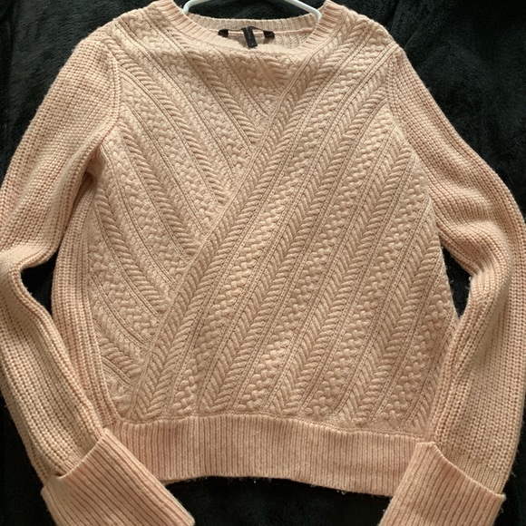 Sweater - Picture 1 of 4